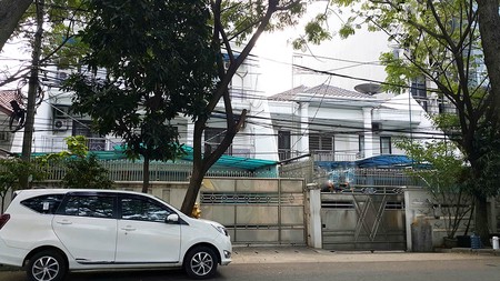 Rumah di Jual Arteri Kelapa Gading, Luas 20x28m2