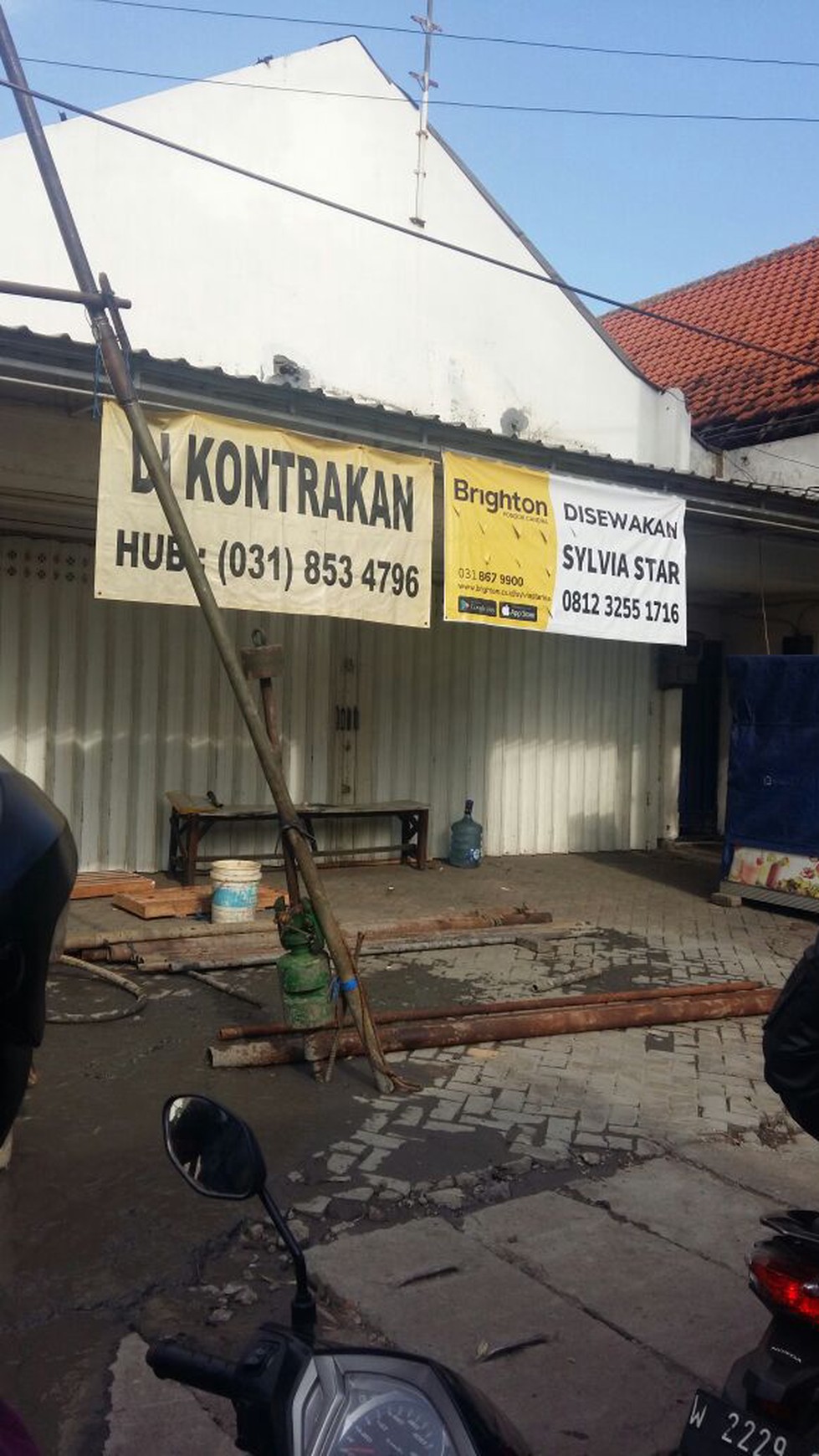 Disewakan rumah usaha Jalan raya Gedangan Sidoarjo