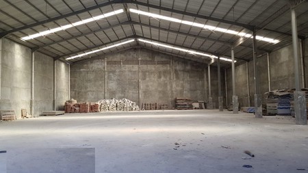 Gudang area kebraon luas 2500an