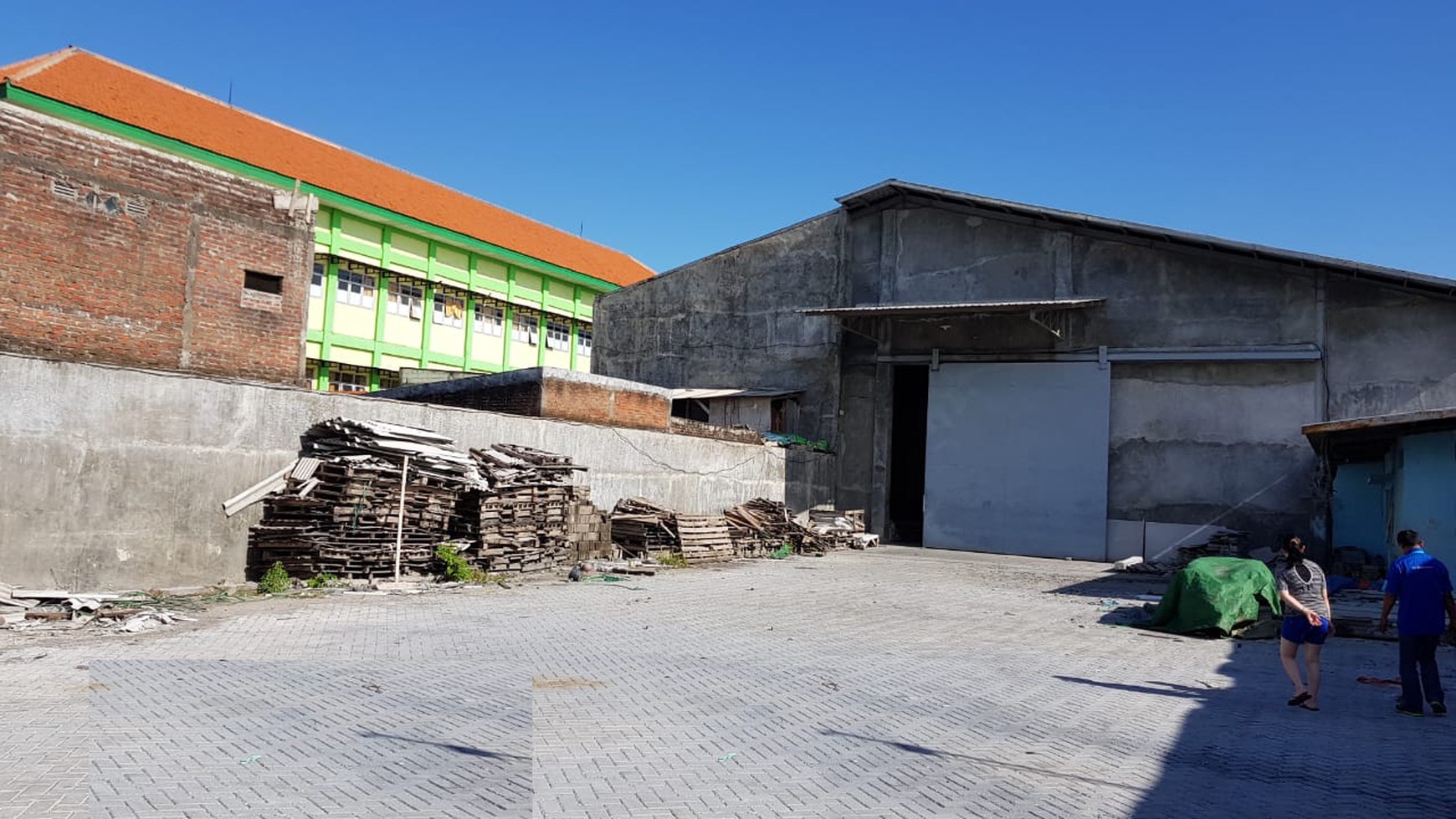 Gudang 0 Jalan Raya Kebraon Row Jalan Lebar