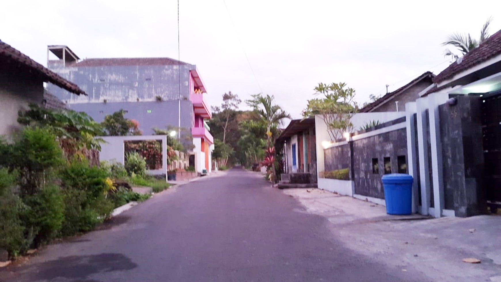 RUMAH MEWAH DENGAN HARGA TERJANGKAU UNTUK KELUARGA BESAR