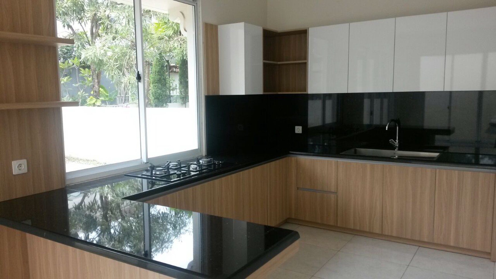 Rumah baru siap huni di De Park