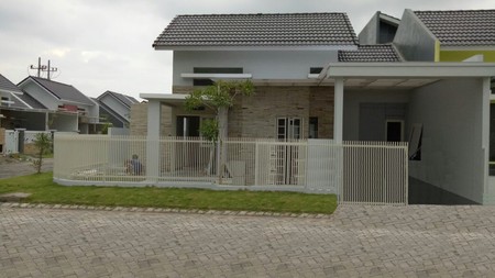 Rumah Puri Surya Jaya luas 170an