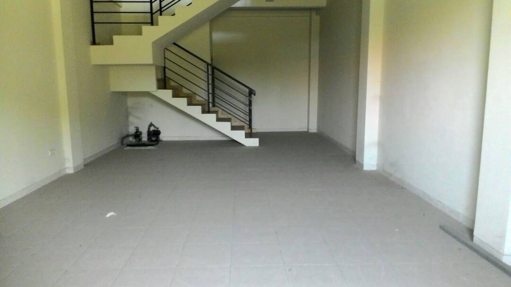 Ruko 4Lt Nol jalan strategis cocok untuk usaha/kantor