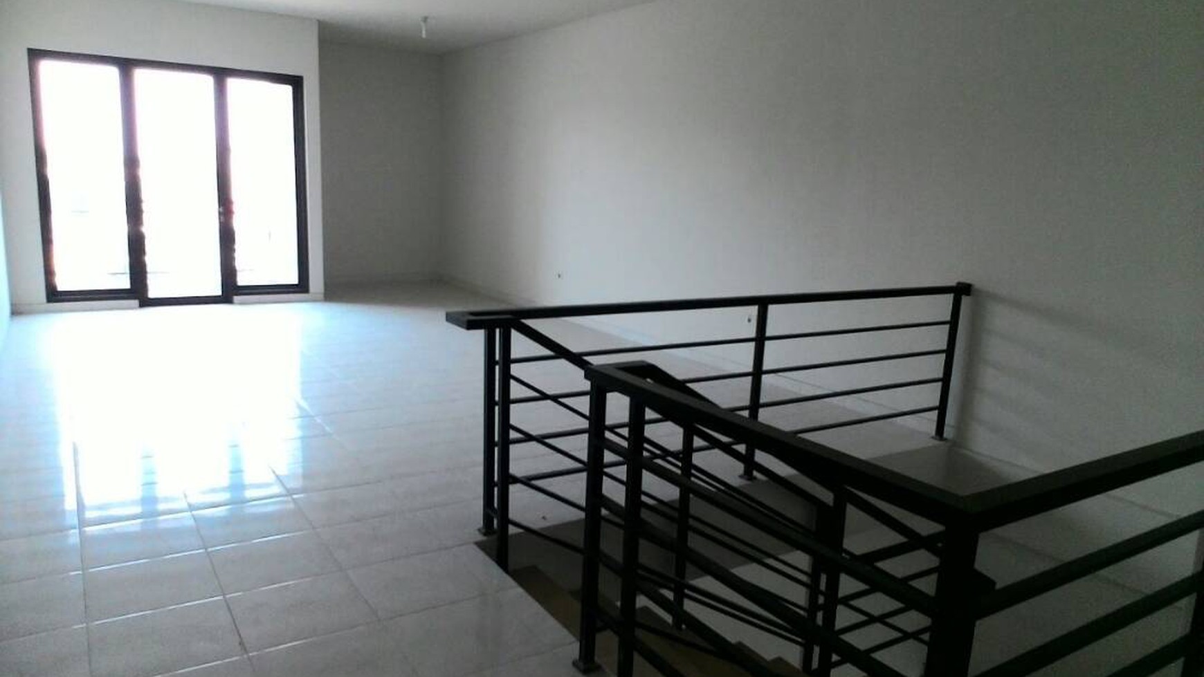 Ruko 4Lt Nol jalan strategis cocok untuk usaha/kantor