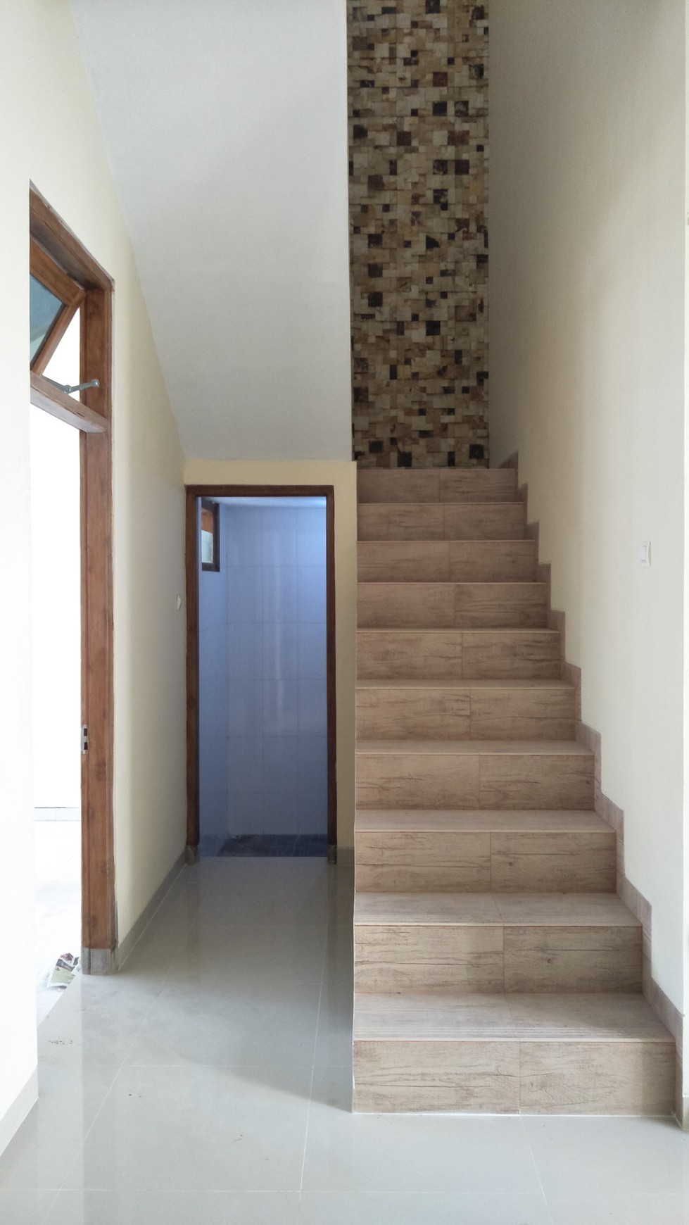 RUMAH BARU SIAP HUNI UNTUK KELUARGA BESAR/MUDA, JL KOPEN UTAMA,