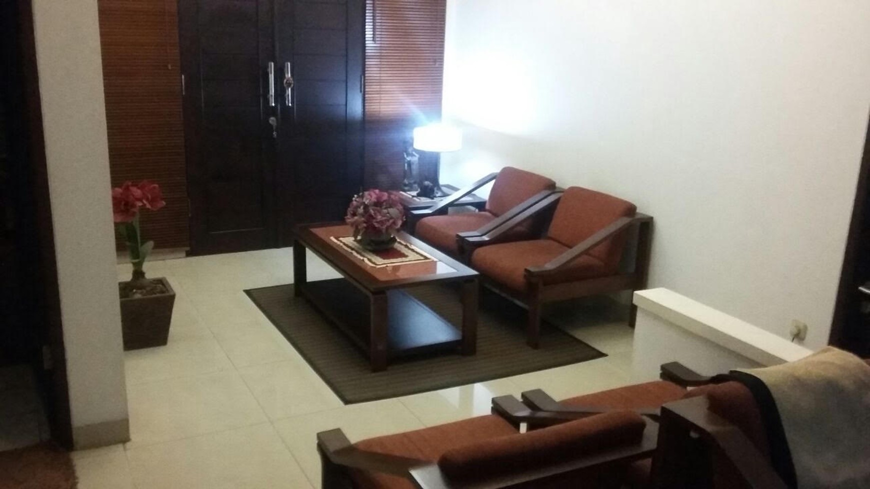 Rumah 2 lantai bagus dan asri, lokasi Ok di Green Ville Jakarta Barat