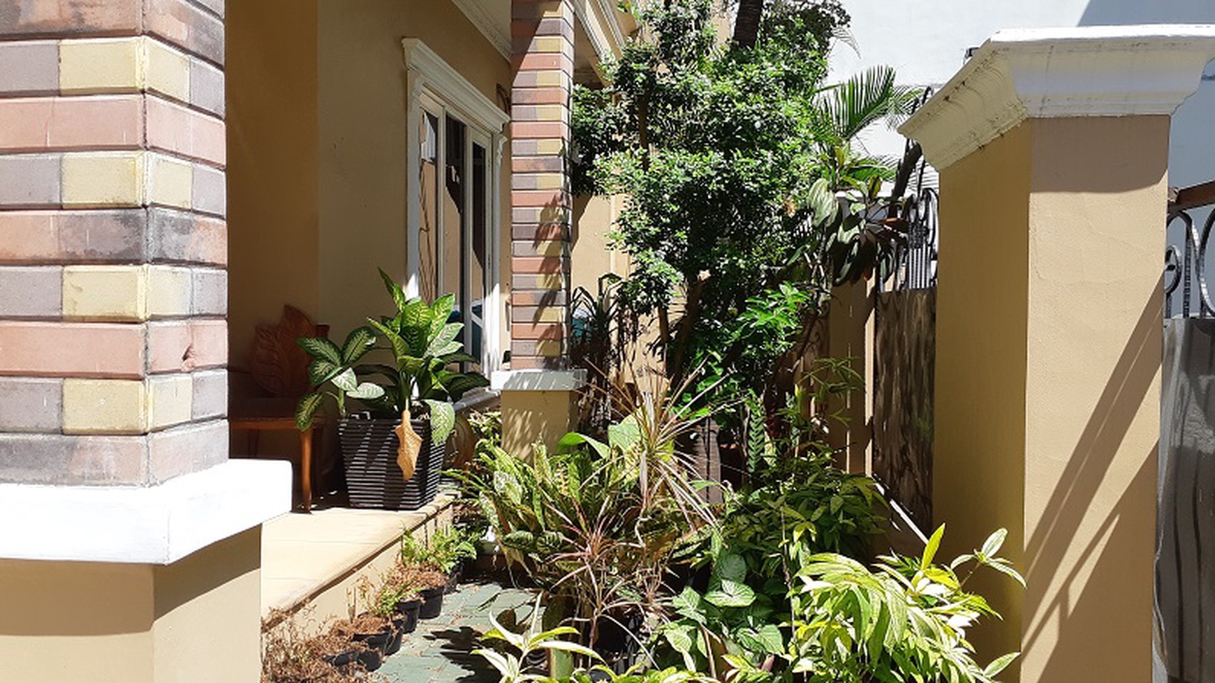 Rumah di Tebet Utara, Jakarta Selatan, Siap Huni, Lokasi Strategis, SHM