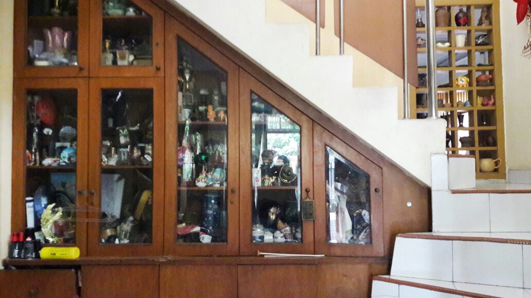 Di Jual Rumah strategis, di Villa Bintaro Indah, Tangerang Selatan