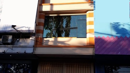 Ruko Tengah Kota Diponegoro Nol jalan raya