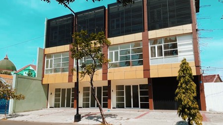 Ruko Gayungan lokasi strategis 3 unit jejer