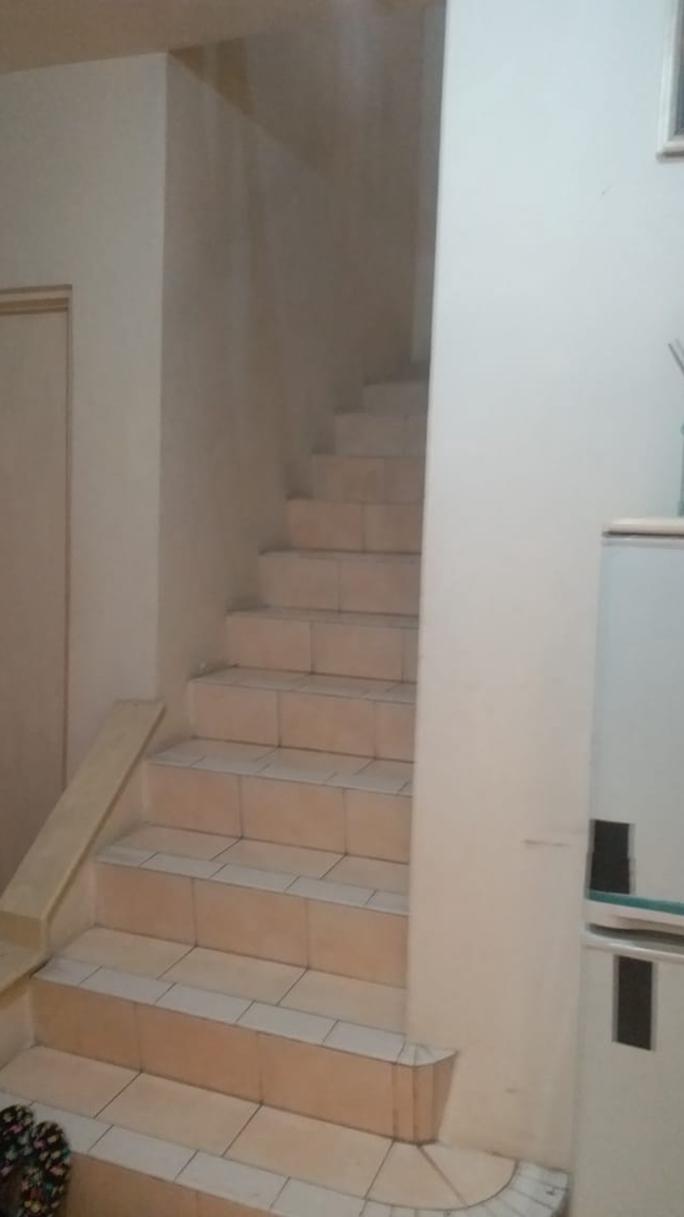 Dijual Townhouse Taman Paris 2 Lantai Untuk 8 Kamar Kost Isi Full - Lippo Karawaci