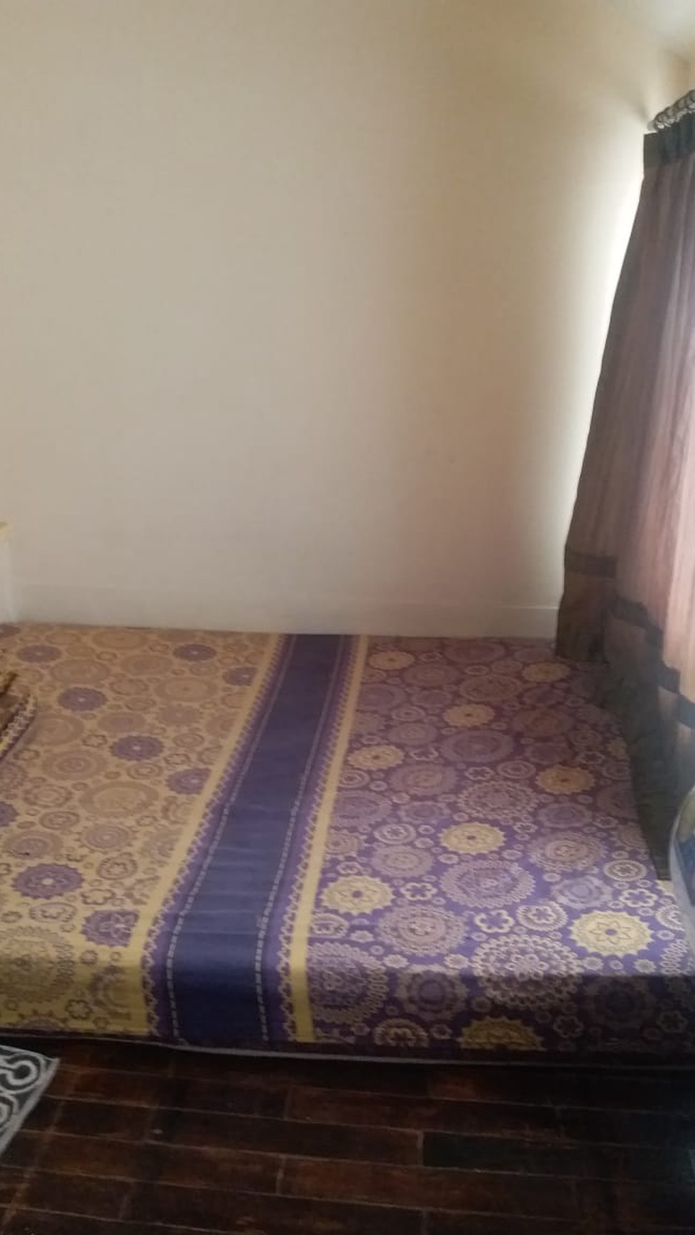 Dijual Townhouse Taman Paris 2 Lantai Untuk 8 Kamar Kost Isi Full - Lippo Karawaci