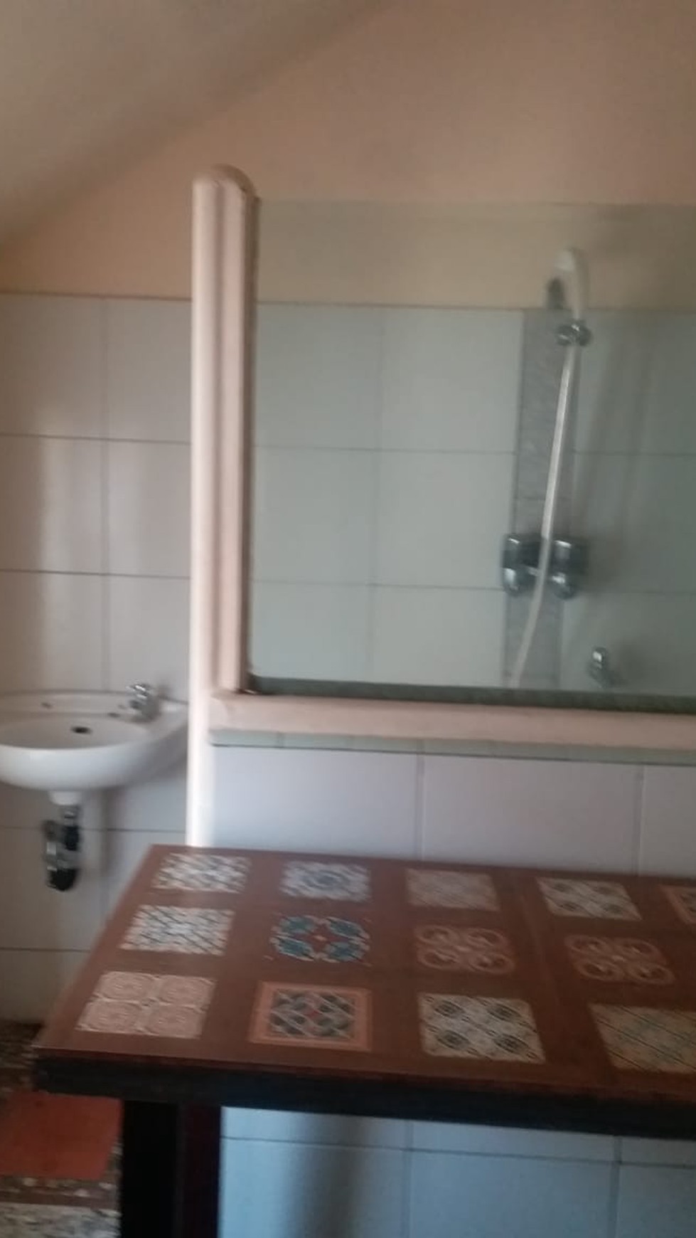 Dijual Townhouse Taman Paris 2 Lantai Untuk 8 Kamar Kost Isi Full - Lippo Karawaci