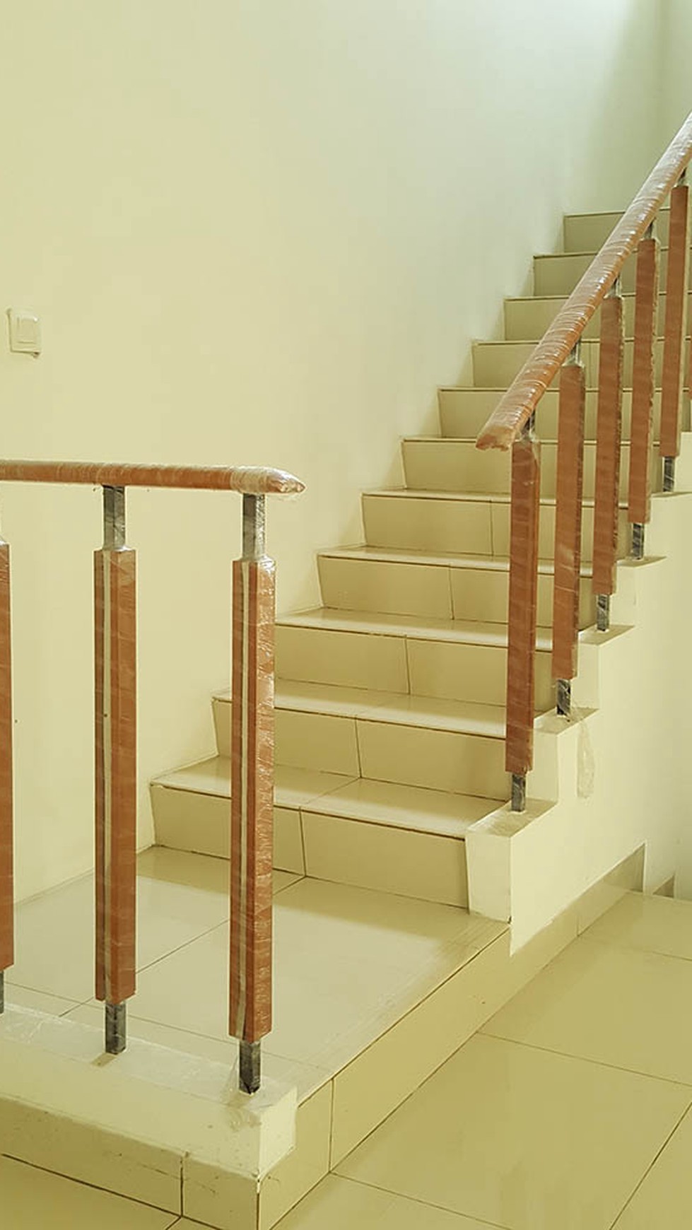 Rumah Standart Cluster Vernonia, Luas 9x18m2