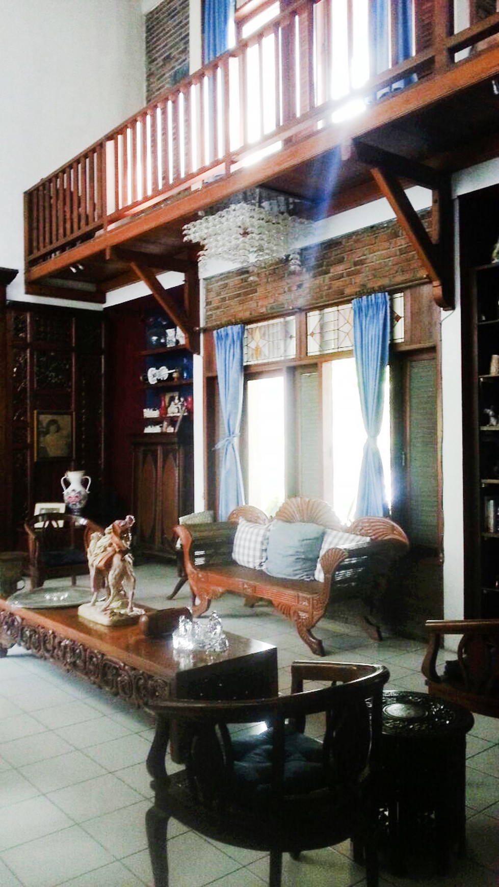 Rumah Bagus Di Jl Utama Pondok Aren Bintaro