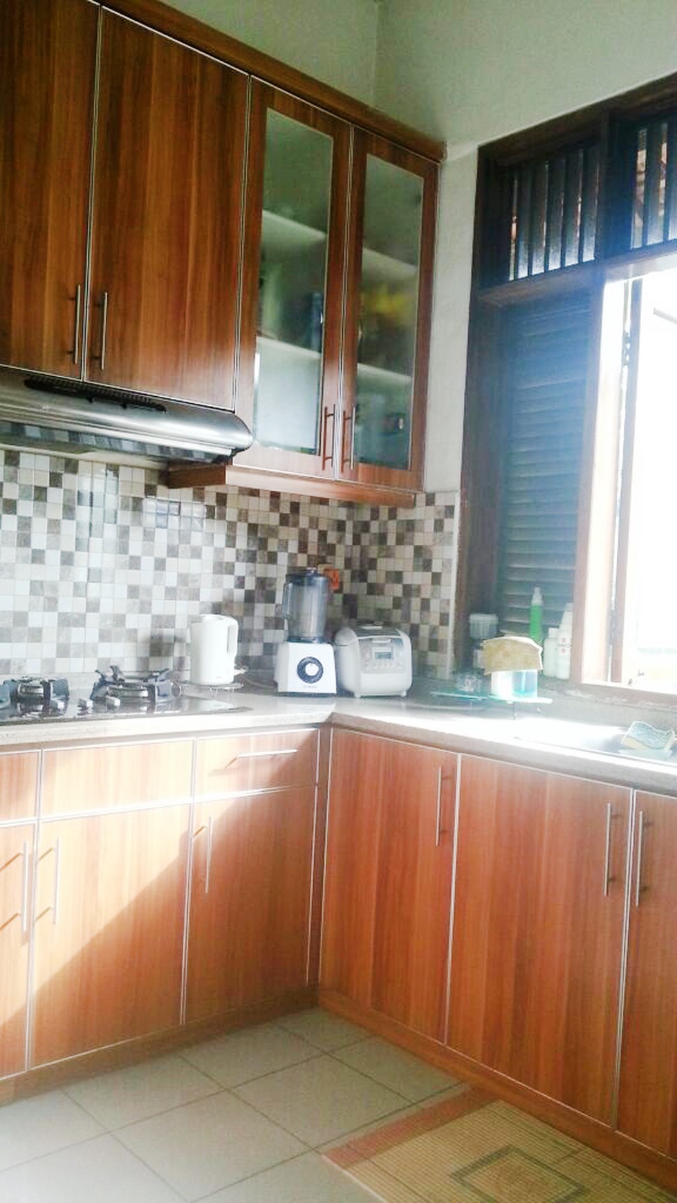 Rumah Bagus Di Jl Utama Pondok Aren Bintaro