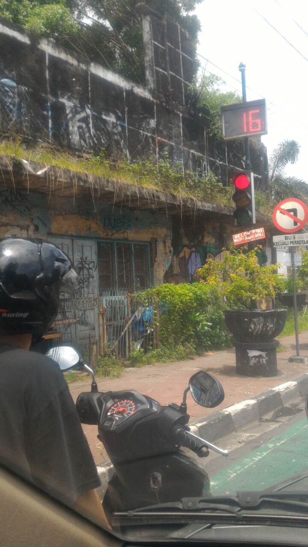 TANAH DITENGAH KOTA JOGJA, COCOK UNTUK USAHA, JL WAHID HASYIM, NGAMPILAN.