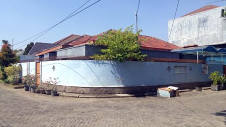 Rumah di Taman Gading Pantai, Bagus + Terawat, Row Jalan depan Lebar + Paving, Siap Huni. -HY-