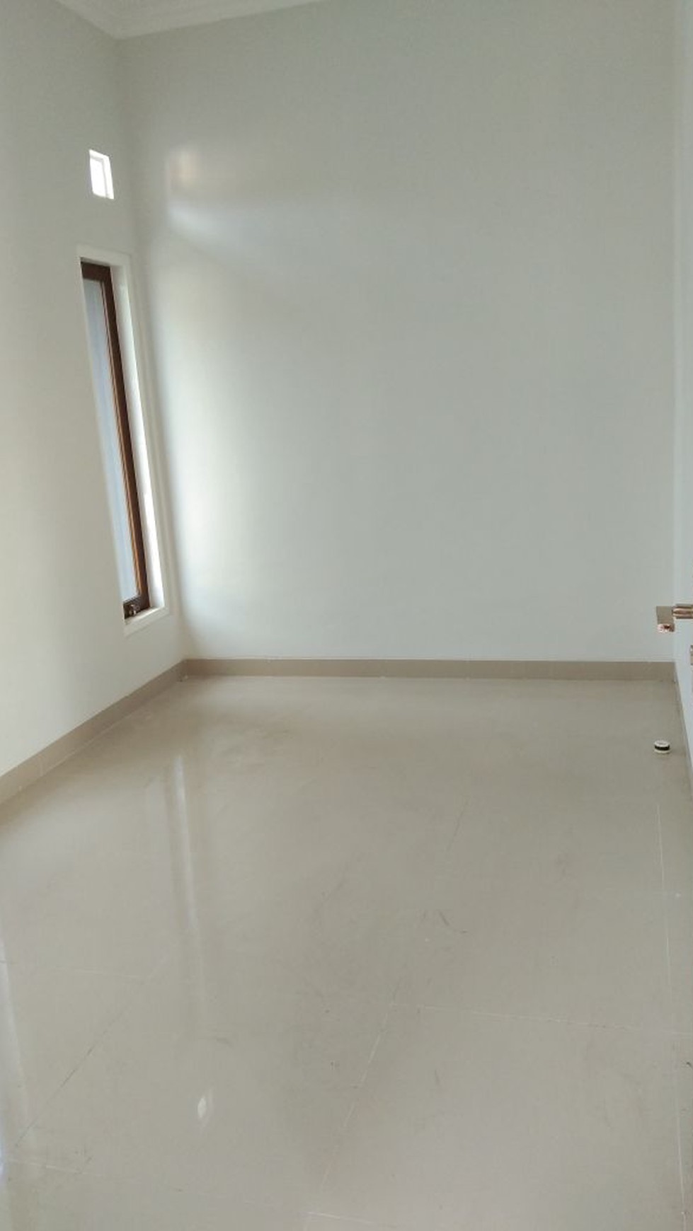 RUMAH BARU SIAP HUNI, GENTAN DEKAT UII, JL KALIURANG KM 10