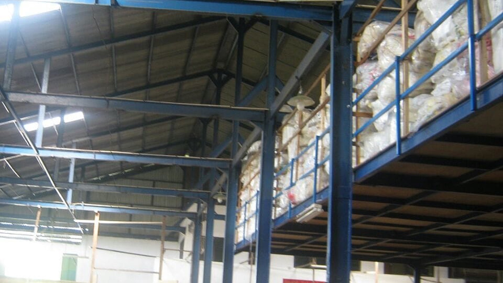 Gudang gresik luas 3000-an bebas banjir