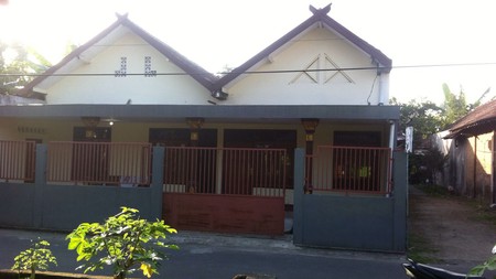 RUMAH LUAS COCOK UNTUK KELUARGA BESAR, NUSUPAN, DEKAT JL KABUPATEN