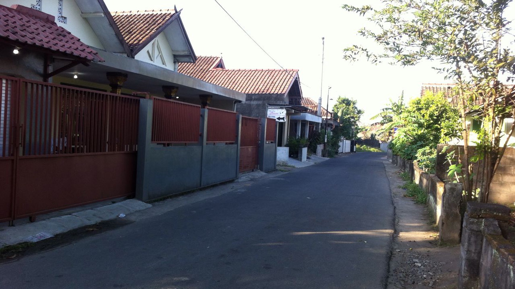 RUMAH LUAS COCOK UNTUK KELUARGA BESAR, NUSUPAN, DEKAT JL KABUPATEN