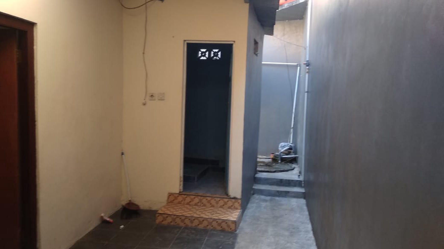 RUMAH LUAS COCOK UNTUK KELUARGA BESAR, NUSUPAN, DEKAT JL KABUPATEN