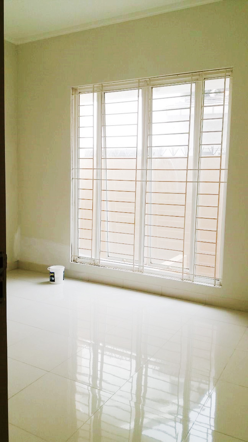 Rumah Nyaman dan Siap Huni di kawasan Cluster Emerald, Bintaro