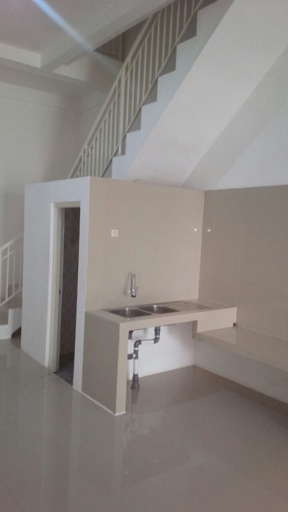 Ruko 2 lantai siap huni area kenjeran