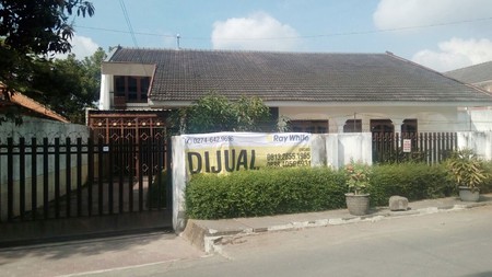RUMAH LUAS COCOK UNTUK KELUARGA BESAR HARGA NEGO, DI WARUNGBOTO, JOGJA