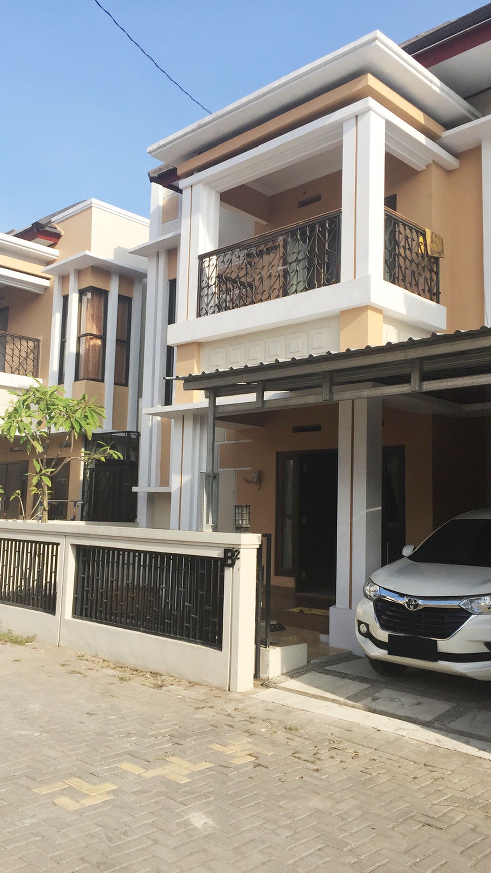 RUMAH DESAIN MINIMALIS UNTUK KELUARGA, DALAM PERUM METRO HARMONY