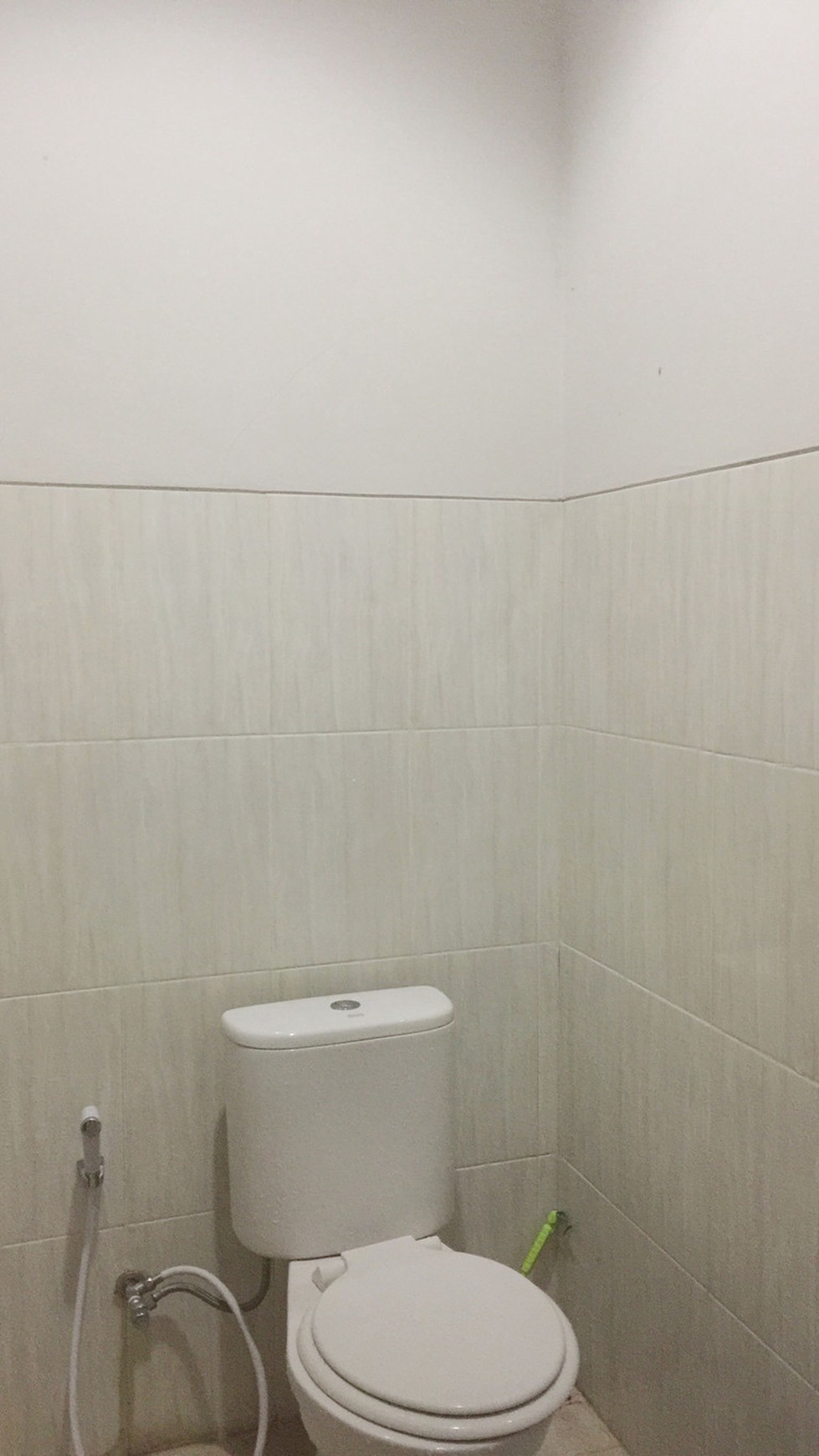RUMAH DESAIN MINIMALIS UNTUK KELUARGA, DALAM PERUM METRO HARMONY