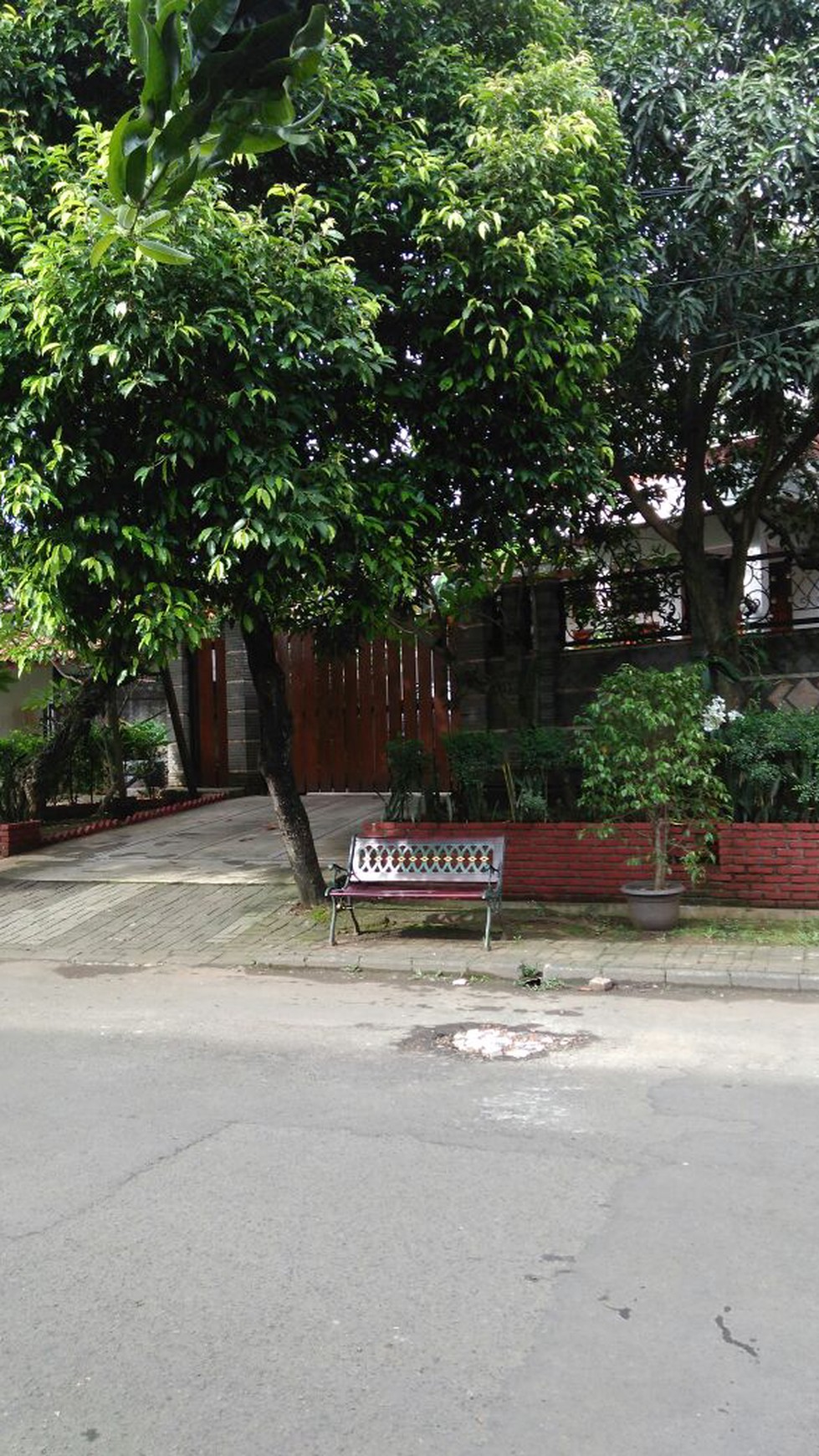 Rumah Bagus sekali,halaman belakang di Bintaro Jaya 5