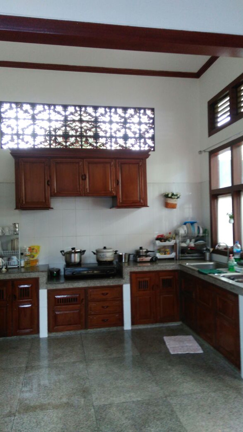 Rumah Bagus sekali,halaman belakang di Bintaro Jaya 5