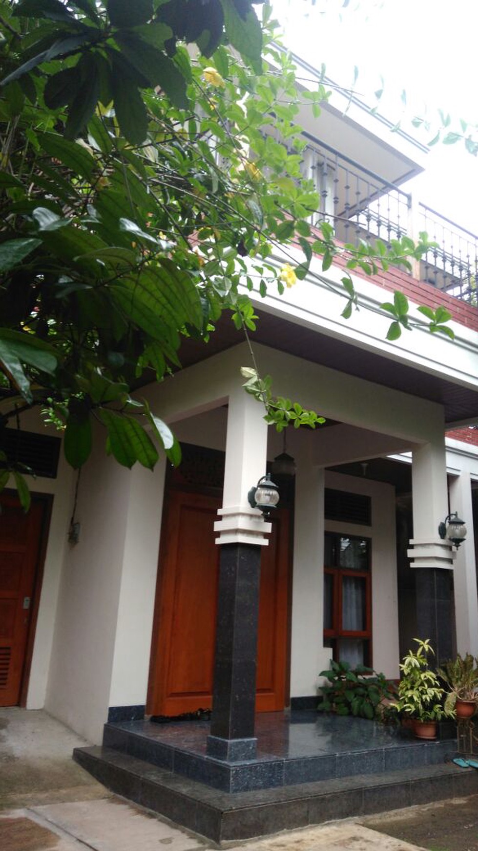 Rumah Bagus sekali,halaman belakang di Bintaro Jaya 5