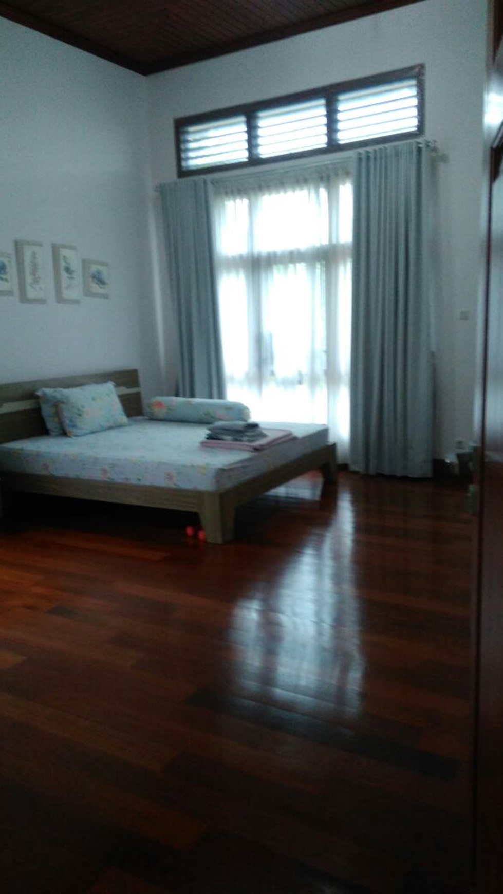 Rumah Bagus sekali,halaman belakang di Bintaro Jaya 5