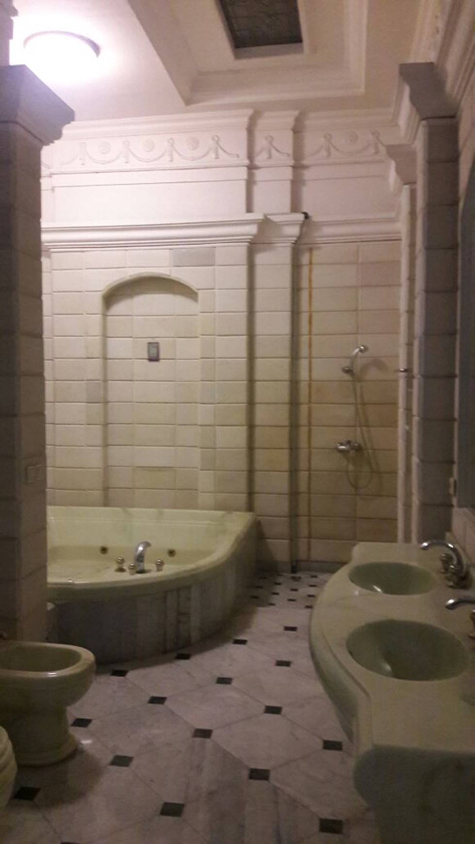 Rumah Mewah,Besar di Pondok Indah