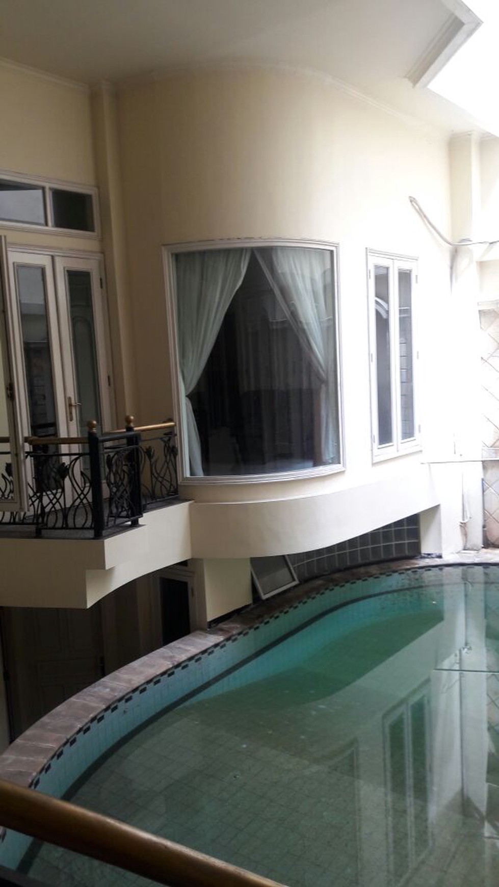 Rumah Mewah,Besar di Pondok Indah