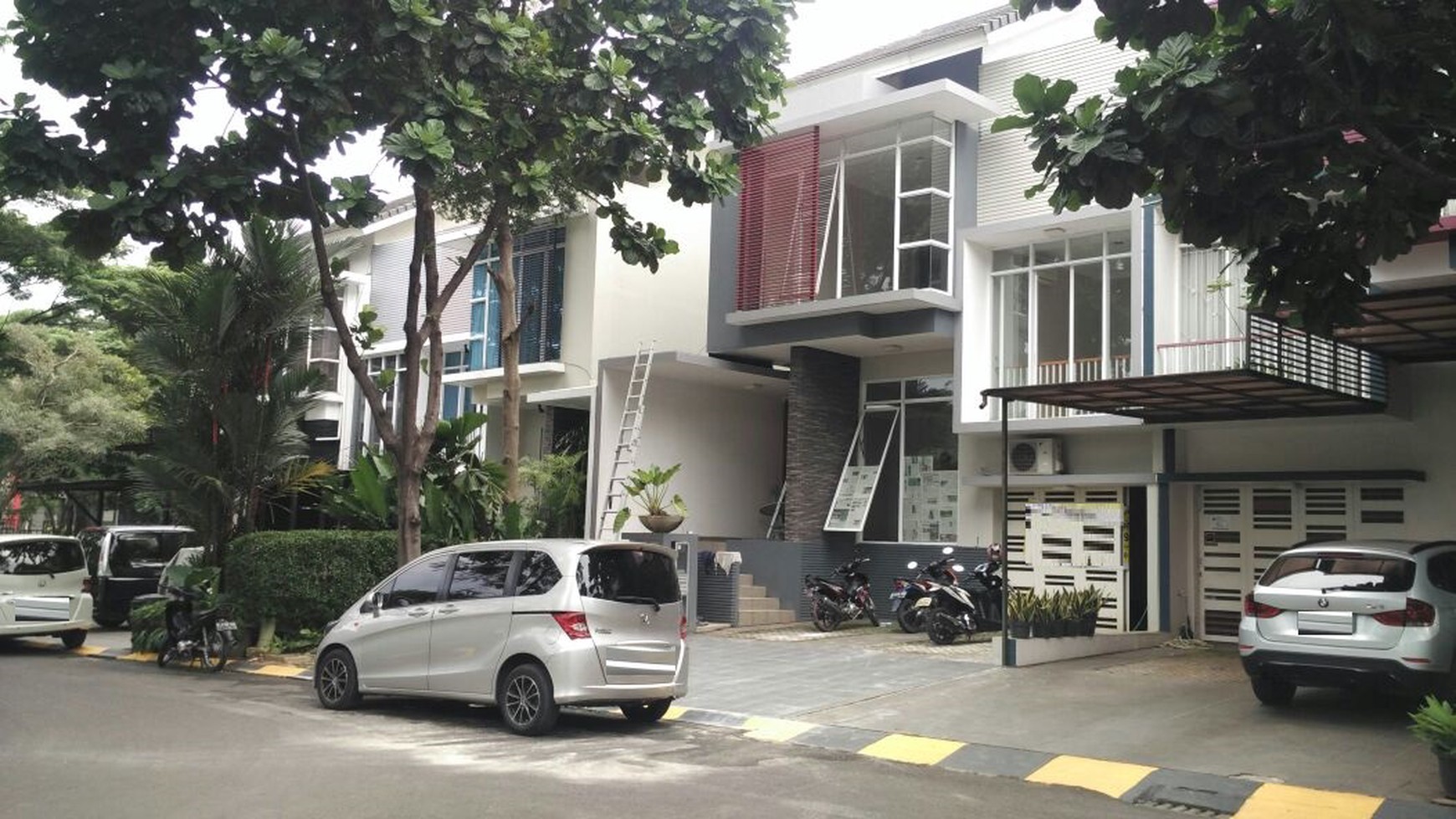 Rumah Minimalis Dalam Cluster di Bintaro Jaya Sektor 7
