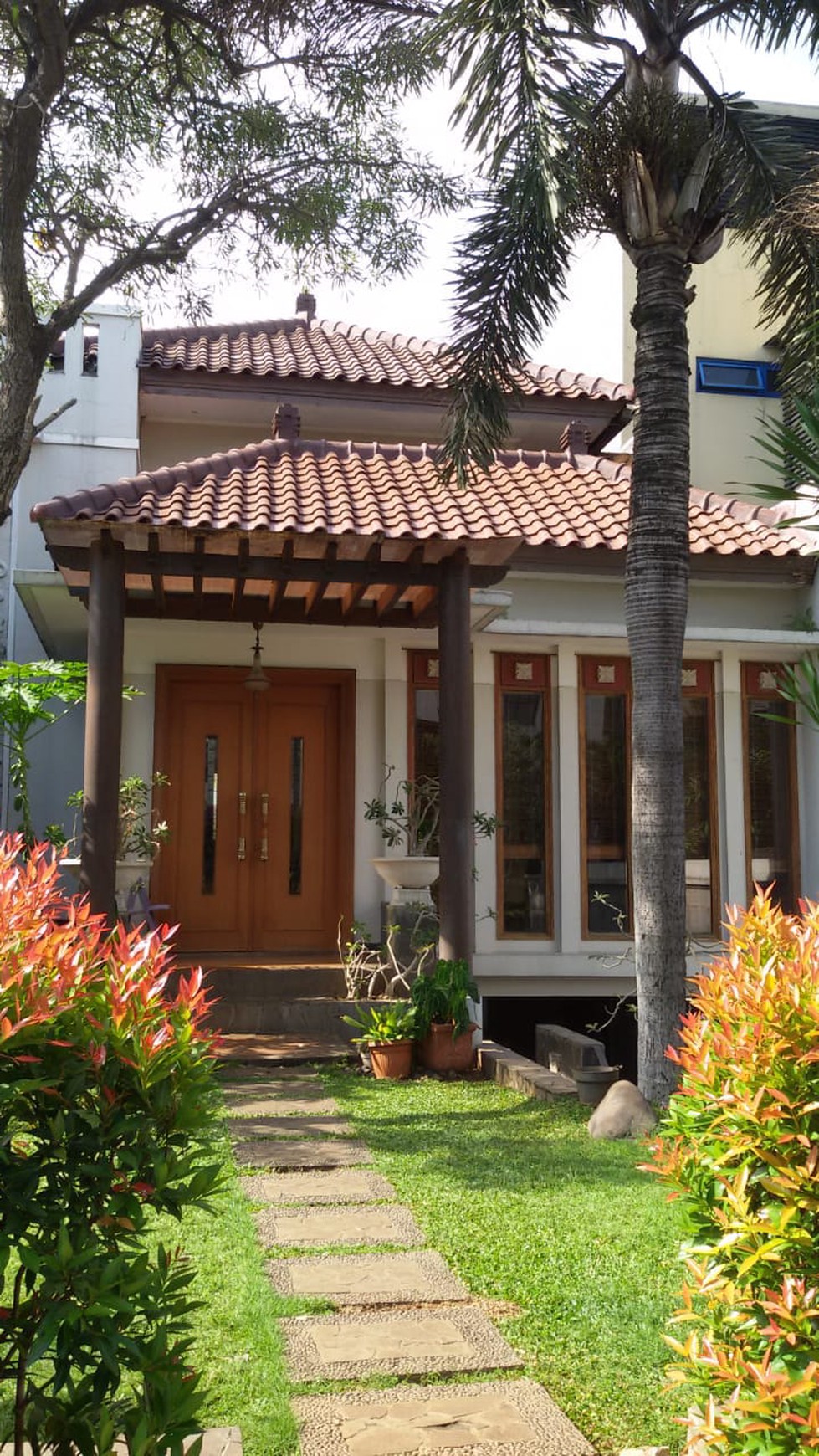 Rumah Asri ,Cantik di Kemang Jakarta Selatan