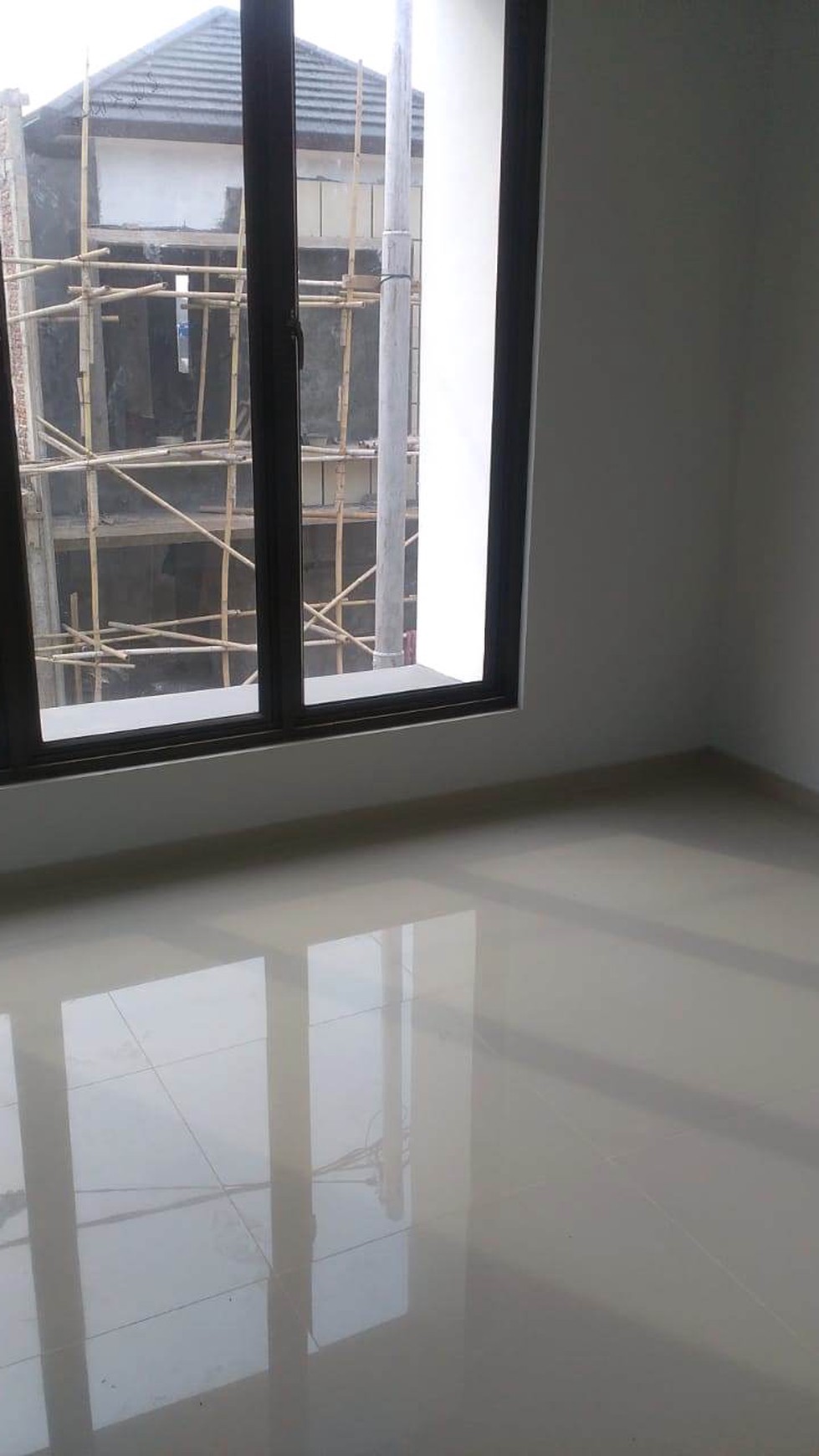 Brand New Rumah mungil Cluster OASIS type 57/59m harga 800Jt nego