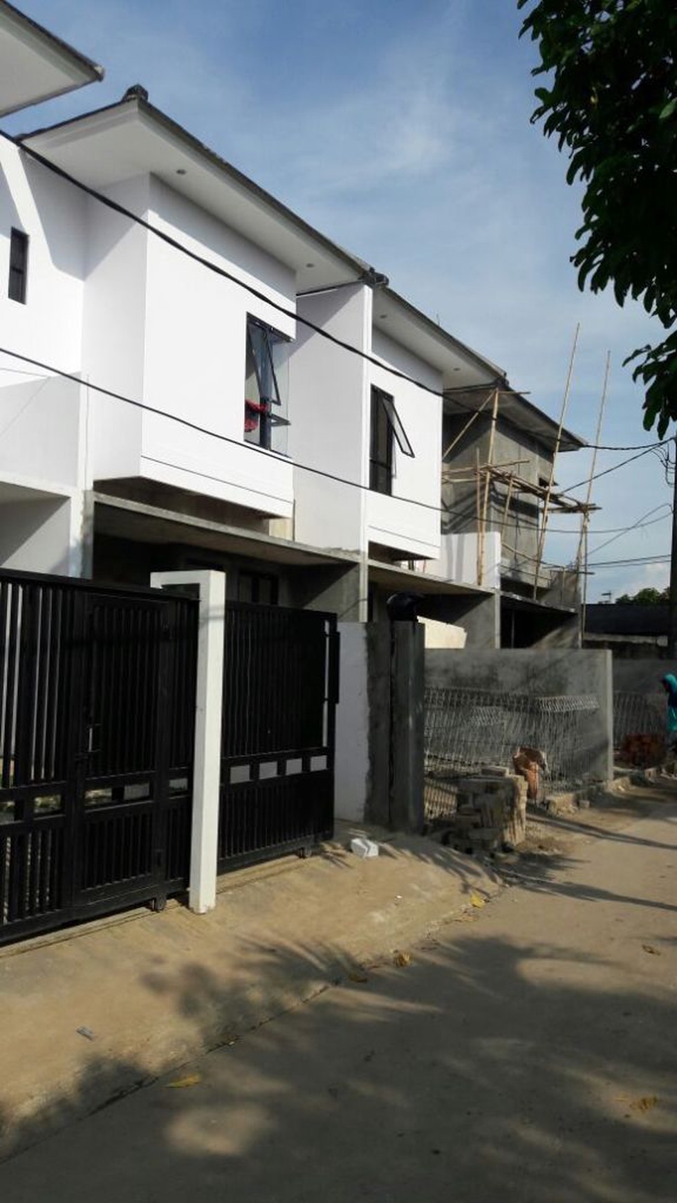 Rumah brand new,siap huni di Pondok Aren