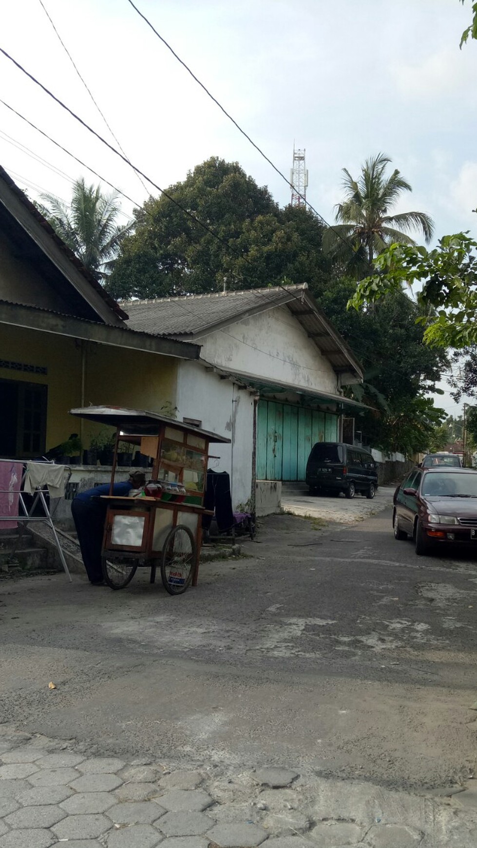 RUANG USAHA LOKASI STRATEGIS DI JL MAGELANG KM 11,2