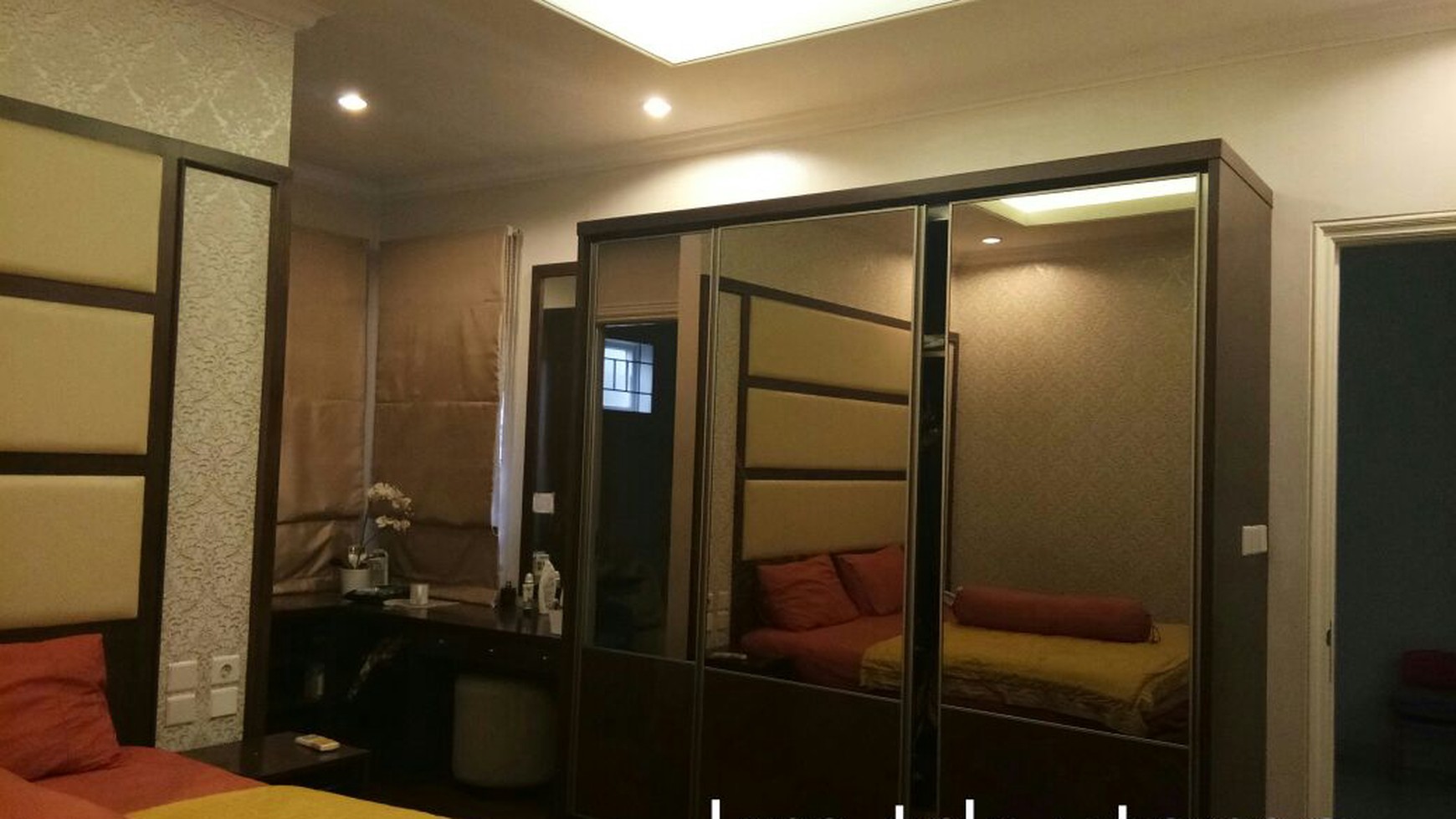 Rumah Mewah di Perumahan Migas Kebon Jeruk Jakarta Barat