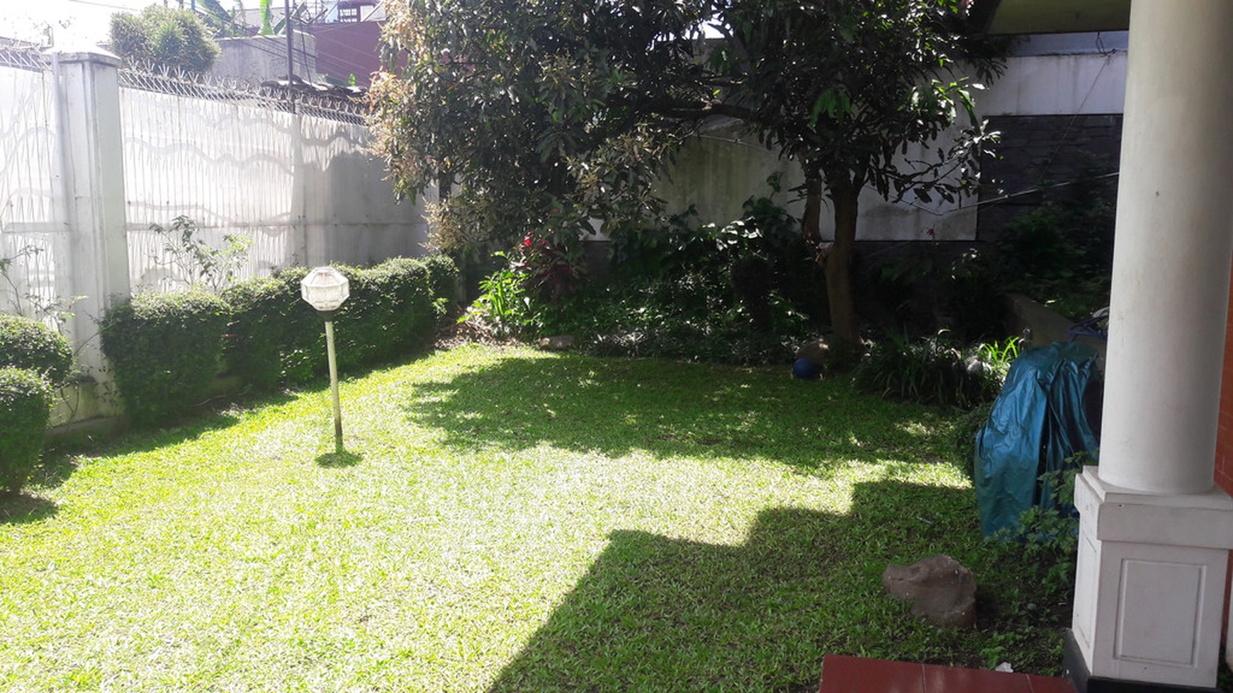 Rumah 2 Lantai dekat Universitas Maranatha , Semi Furnished