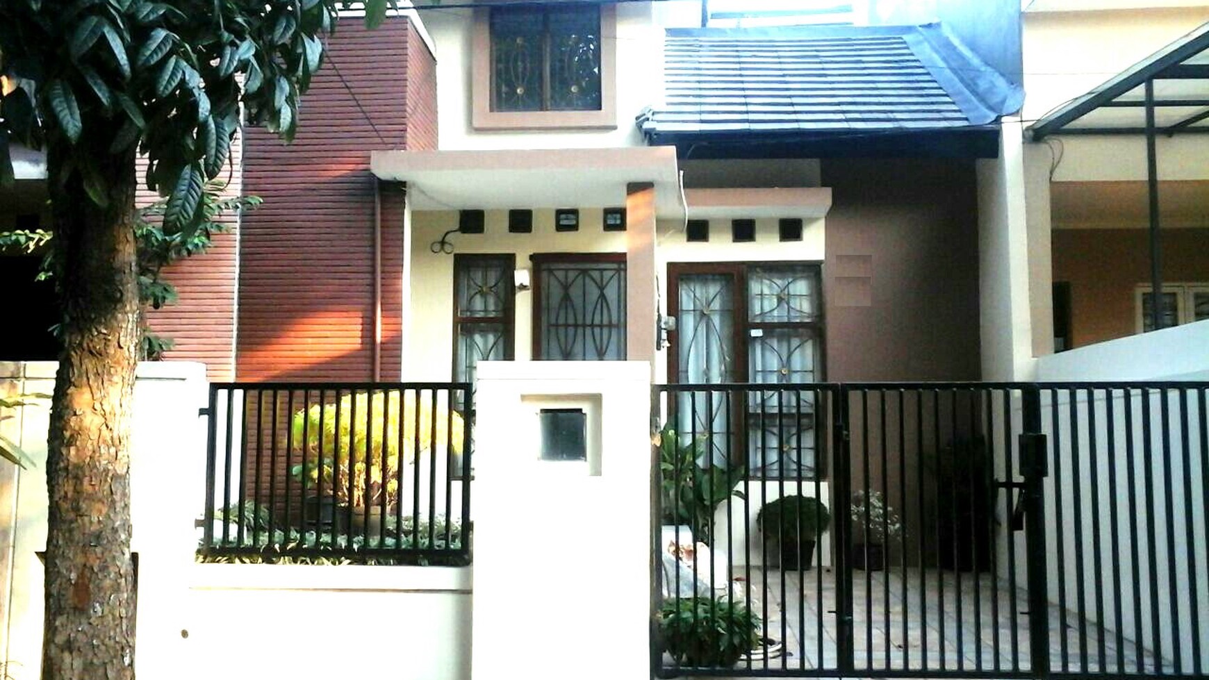 Rumah Cantiq Minimalis Lt 90m, harga 1,585M nego, jarang ada