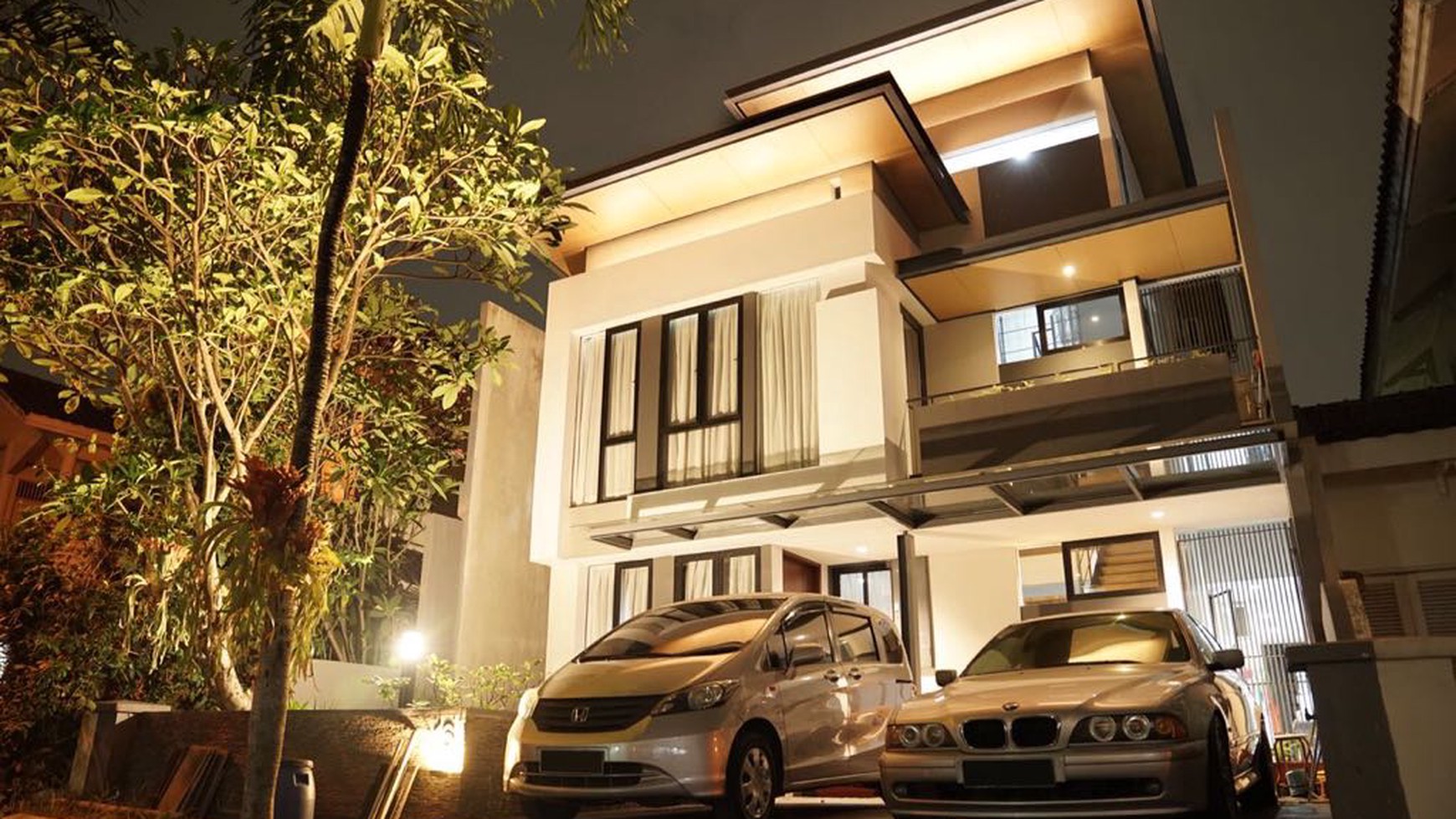 Dijual Rumah di Taman Bromo Jl. Gn. Gede - Lippo Karawaci