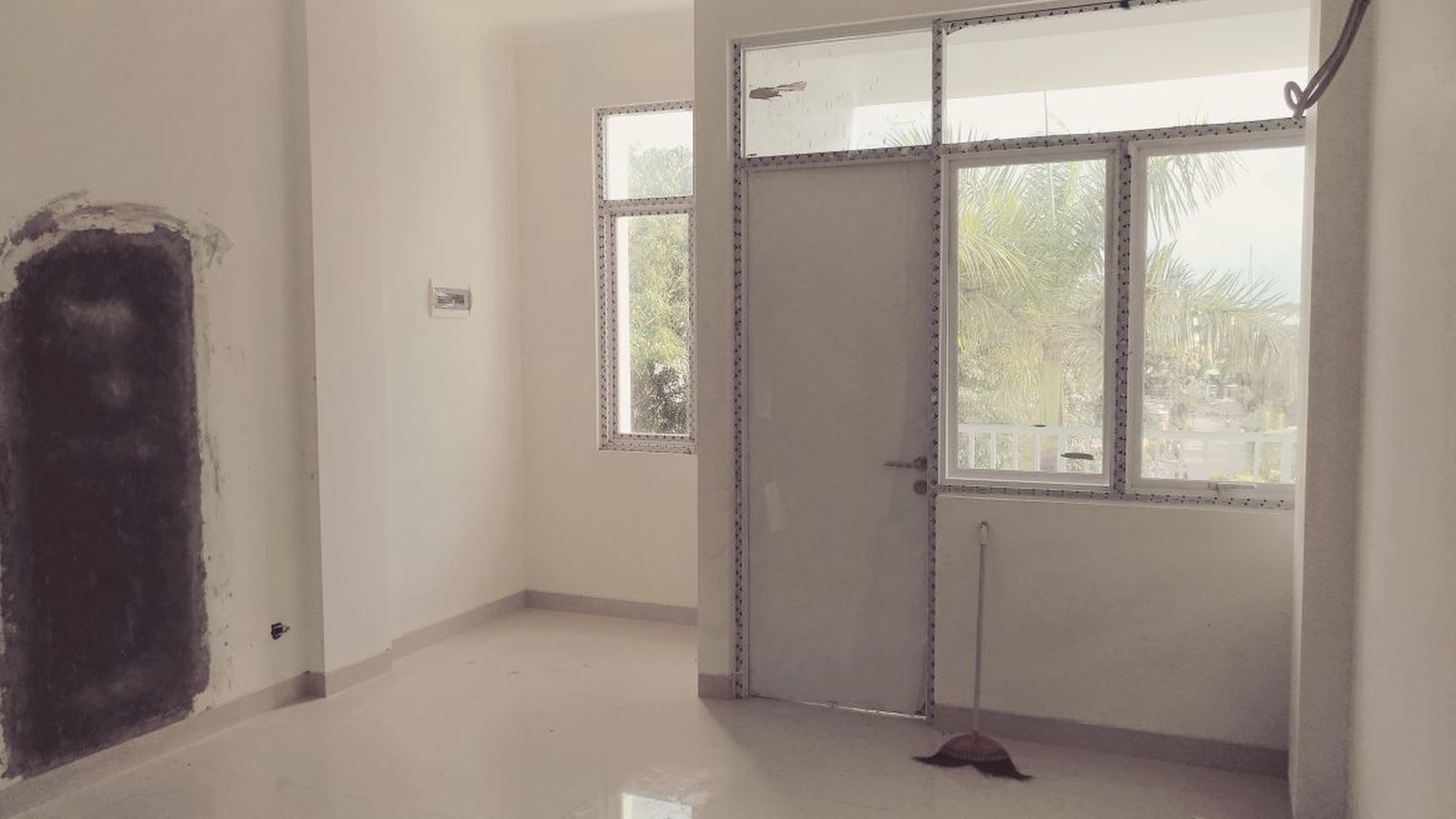 Rumah Bagus sekali,siap huni di Jelambar Jakarta Barat (Sisa 3 Unit @harga 3.6M)