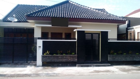 RUMAH UNTUK KELUARGA BESAR DENGAN 4KAMAR TIDUR, SAMBILEGI BARU